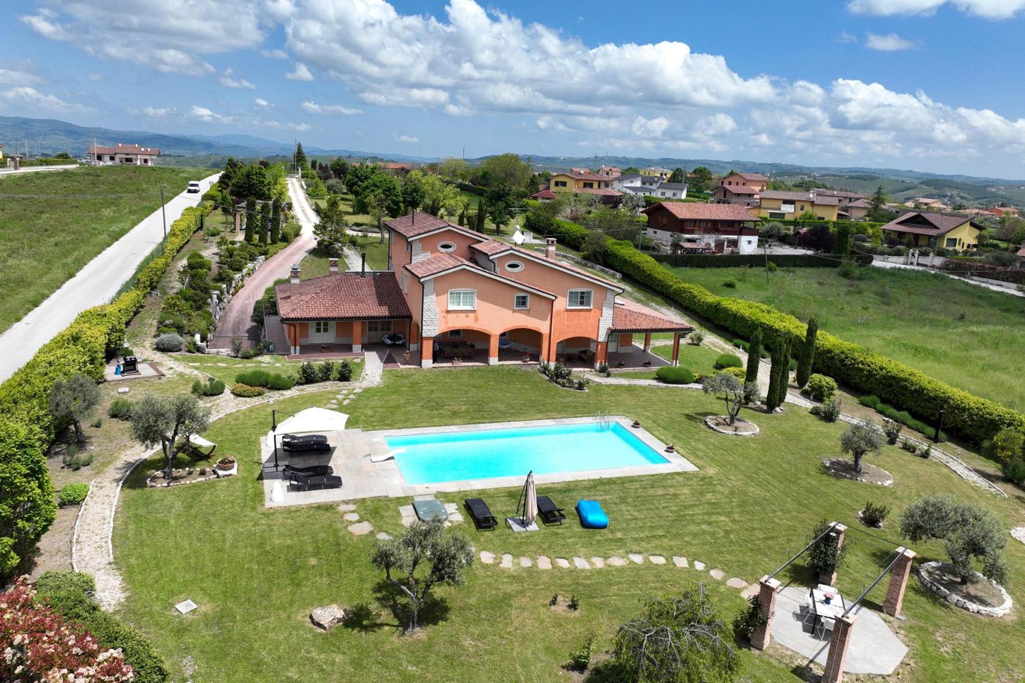 Villa Ruffo Campobasso Buitenkant foto